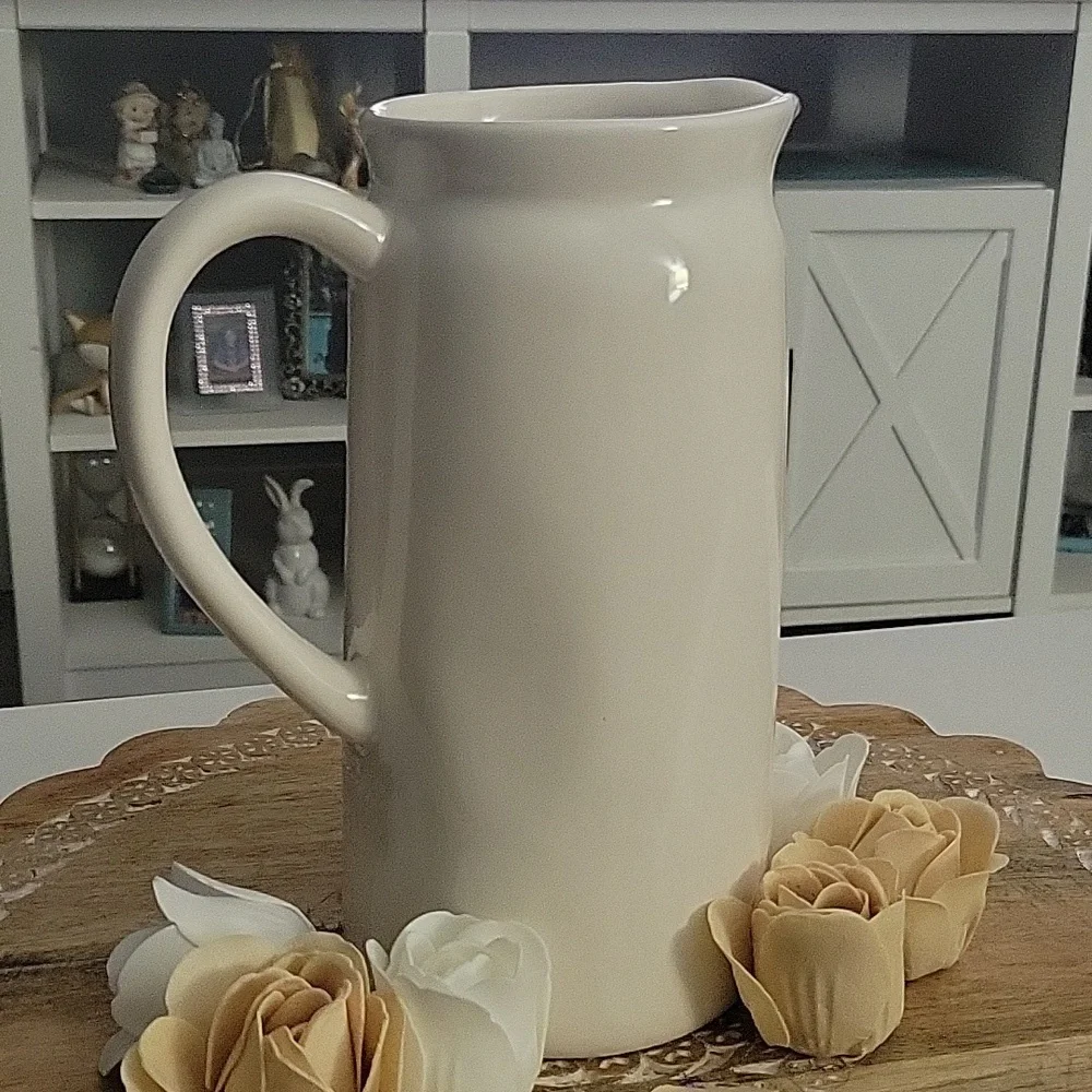 New Rae Dunn “LEMONADE” Pitcher - Picture 2 of 4